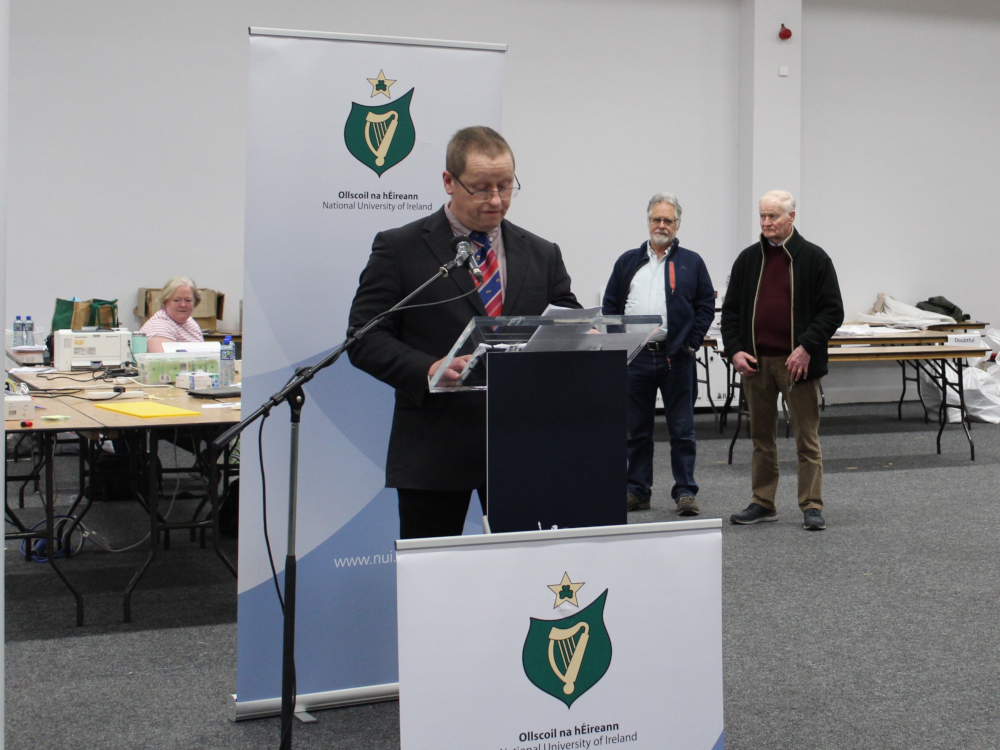 Dr Patrick O’Leary announces the results of the final count of the 2025 Seanad Éireann election 