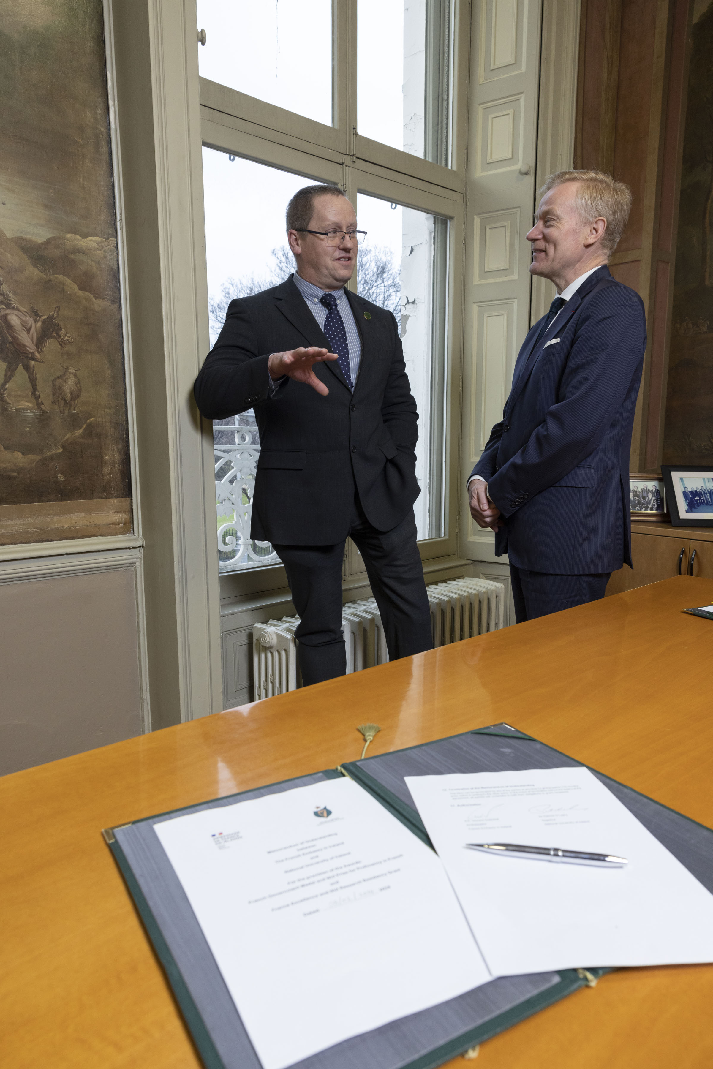 Dr Patrick O'Leary and H.E. Vincent Guérend chatting in the Registrar's Office of NUI’ seminar